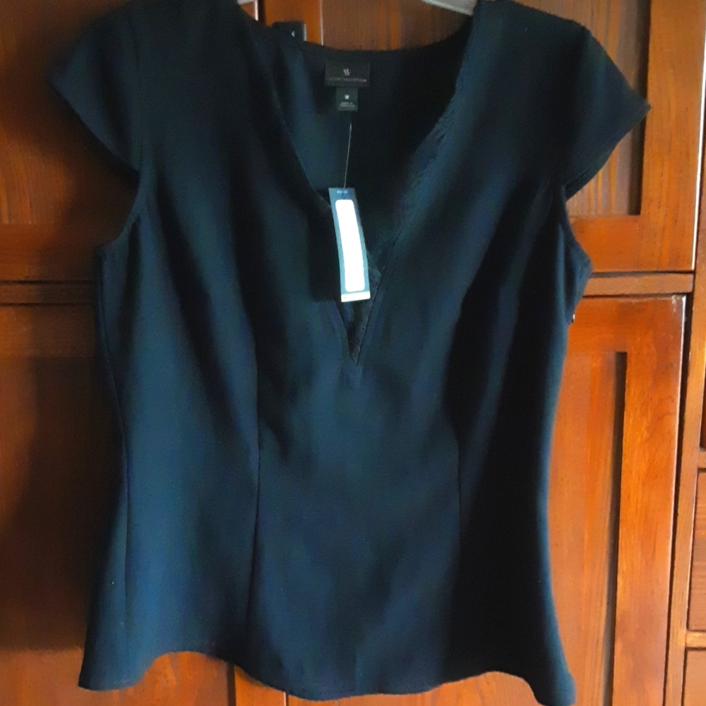 Worthington  lace trim v-neck size medium